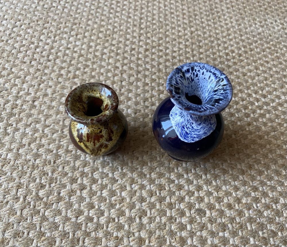 Par de jarras em miniatura,em cerâmica,lindíssimas