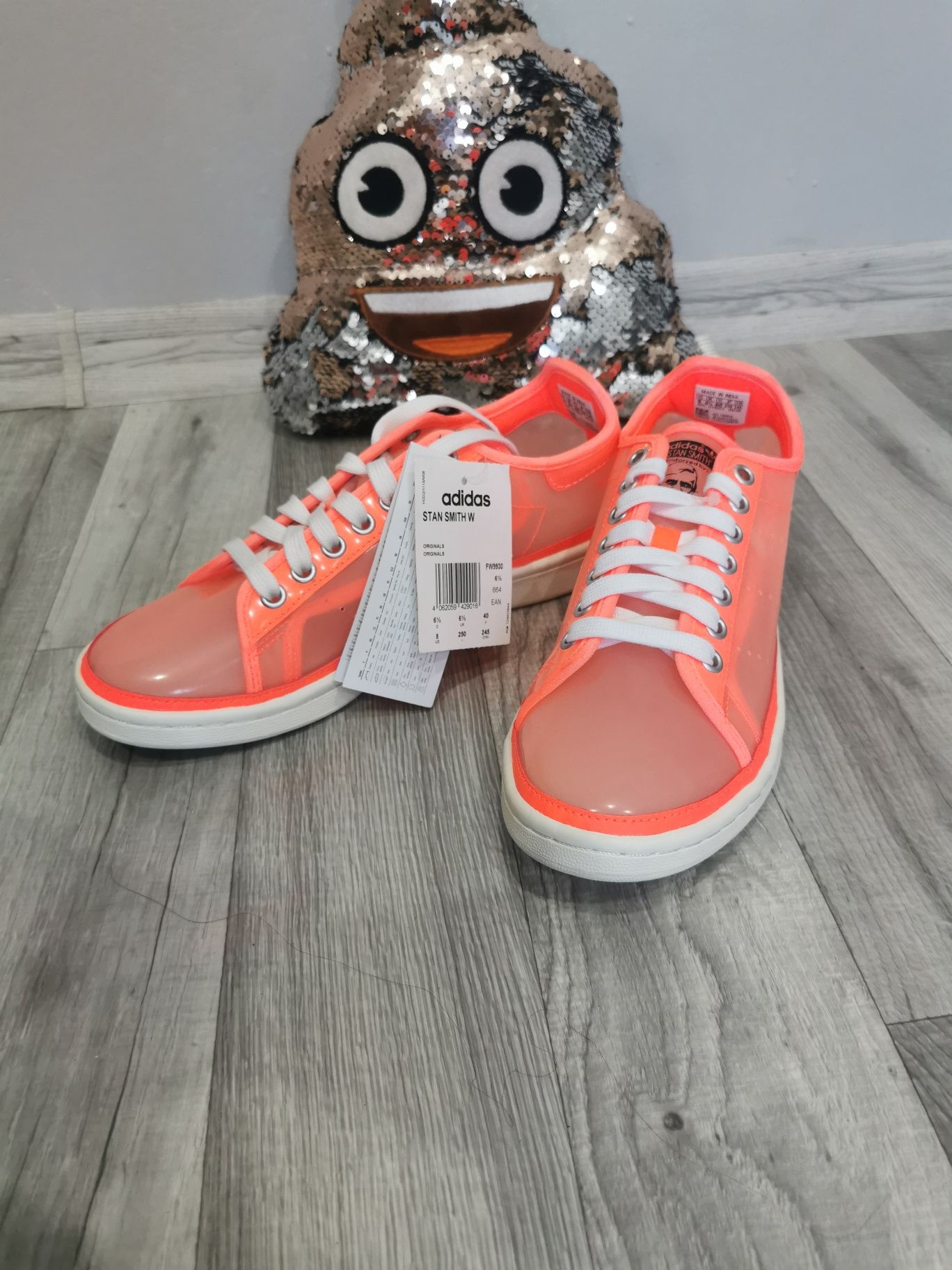 Buty Adidas Stan Smith W rozmiar 40 wkładka około 26cm