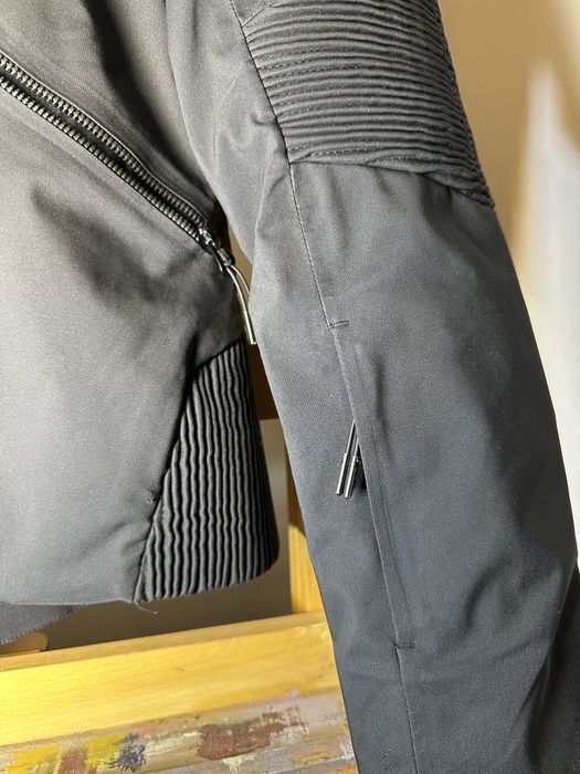 Everest жіноча куртка класична, чорного кольору розмір 36 s/m