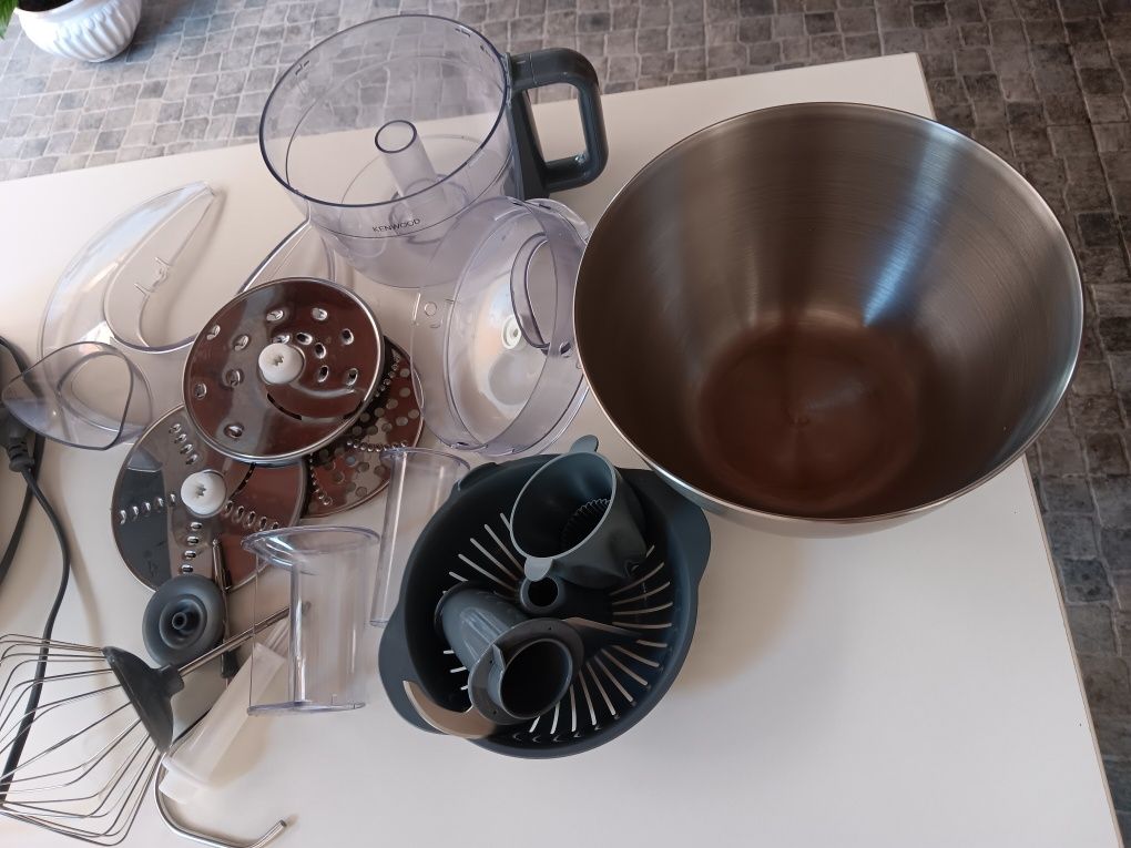 Batedeira kenwood para peças