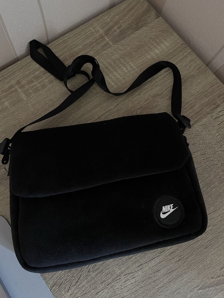 Жіноча сумка Nike тедді