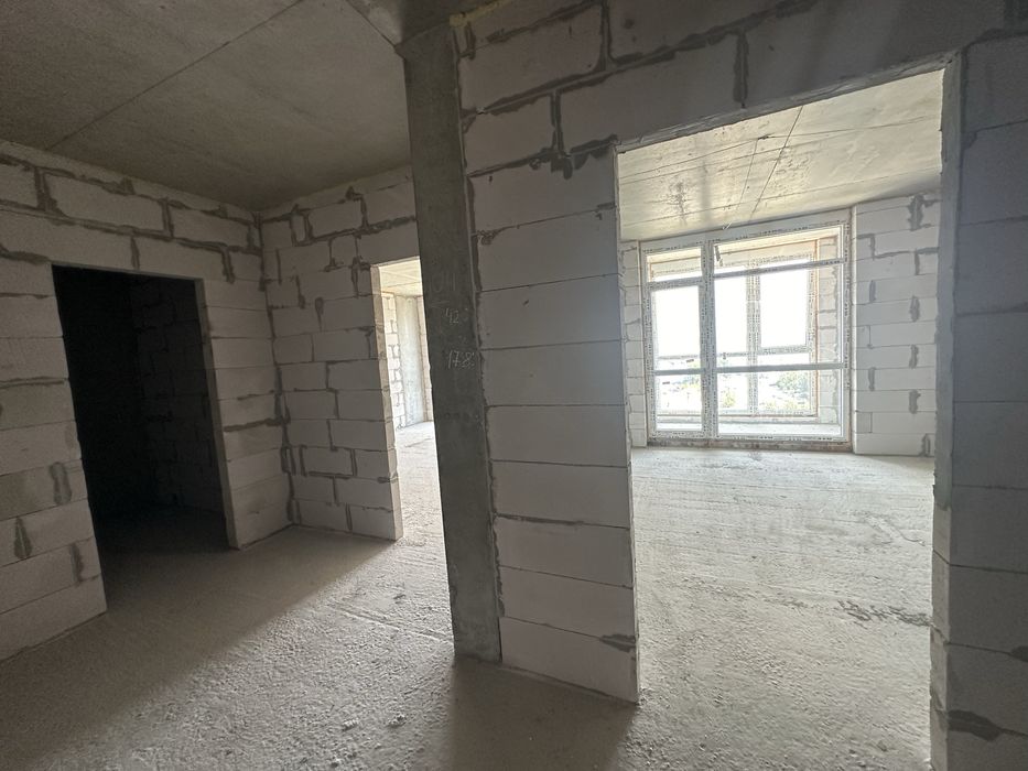 Продаж просторої 2 кім.квартири у зданому будинку /ЖК Вежа