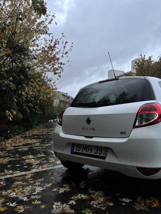 Renault Clio 1.5 dCi 75cv – 2011 – 325.000 km