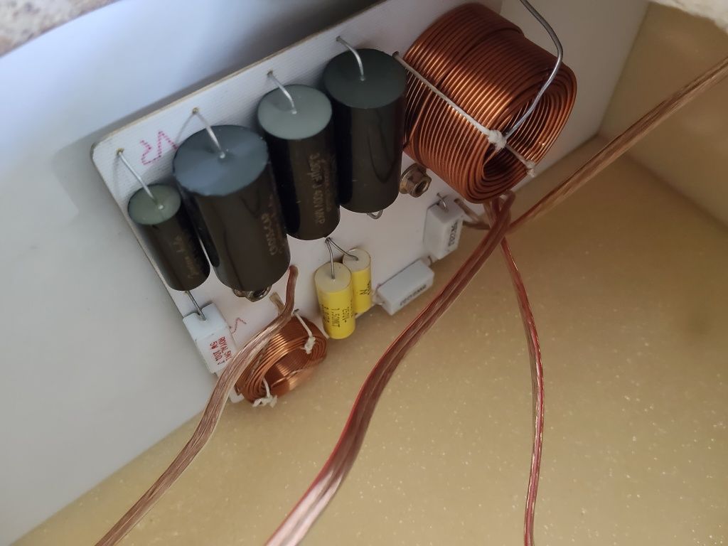 Kolumny podłogowe STX diy