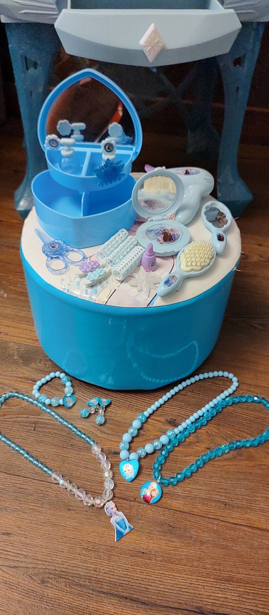 Grająca Toaletka Kraina Lodu - Elsa - Frozen + dodatki