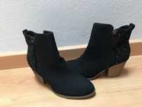 Botas Pretas Nº 36 NOVAS