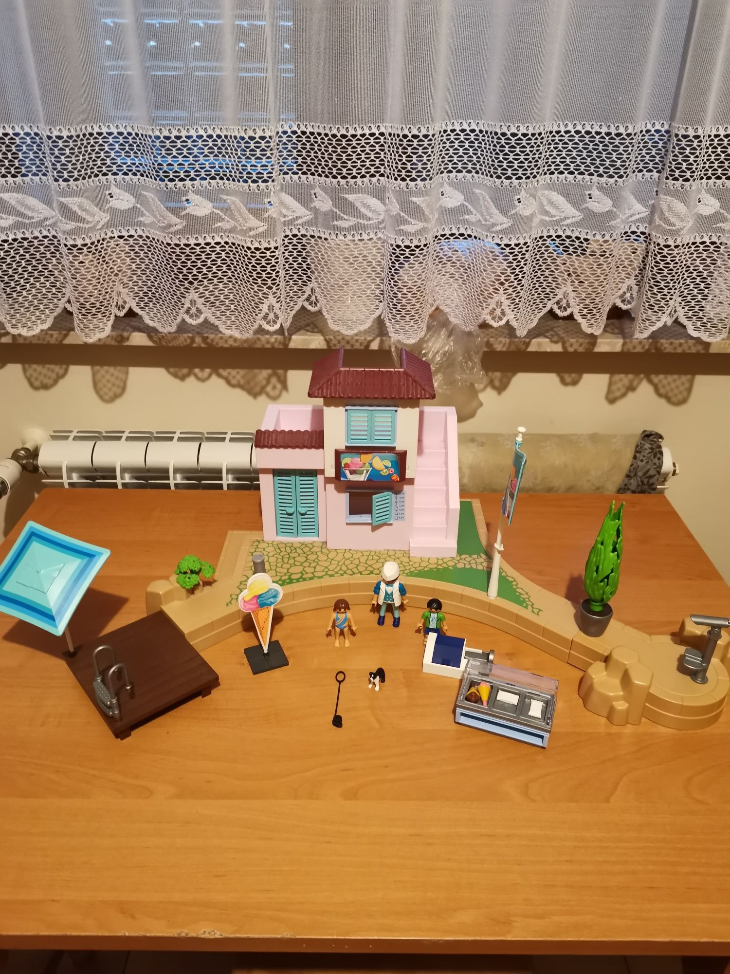 Zabawki playmobil lodziarnia w porcie