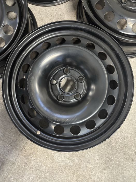 Felgi stalowe VW Tiguan  T rock Touran 17 cali 4szt Nowy Model