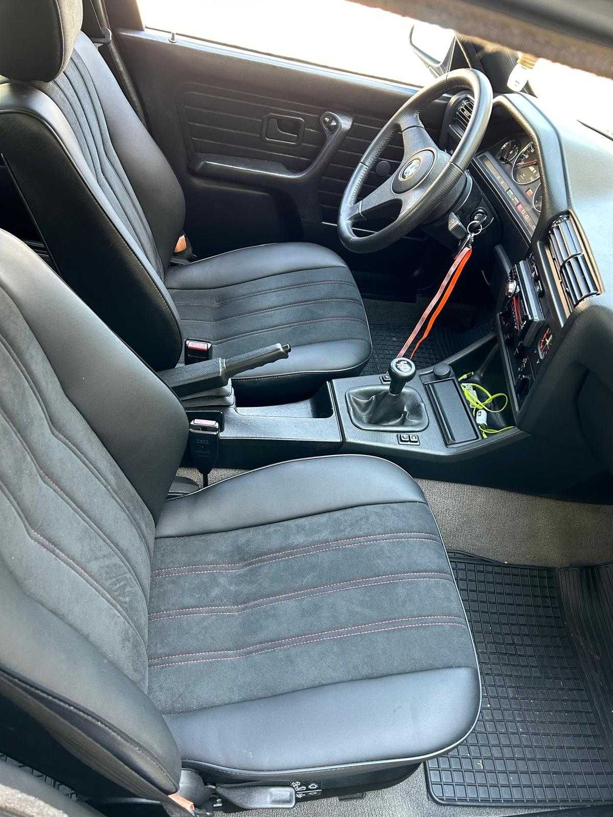 BMW E30 320i 1984