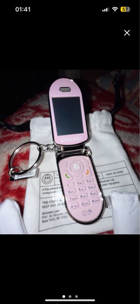 Glossier porta chaves edição limitada