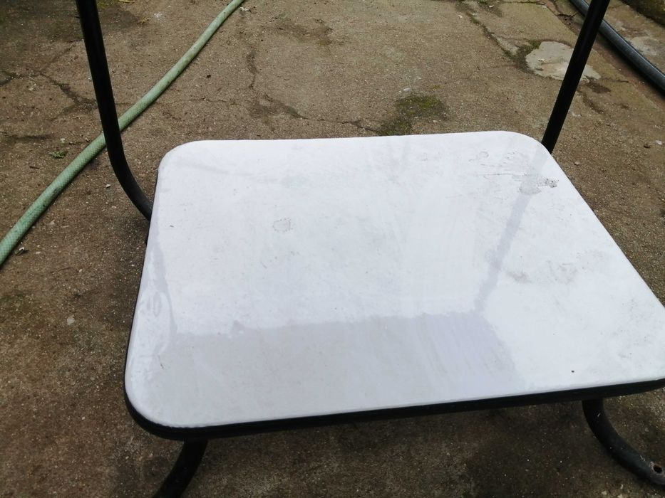 mesa de apoio vintage , ver bem as fotos