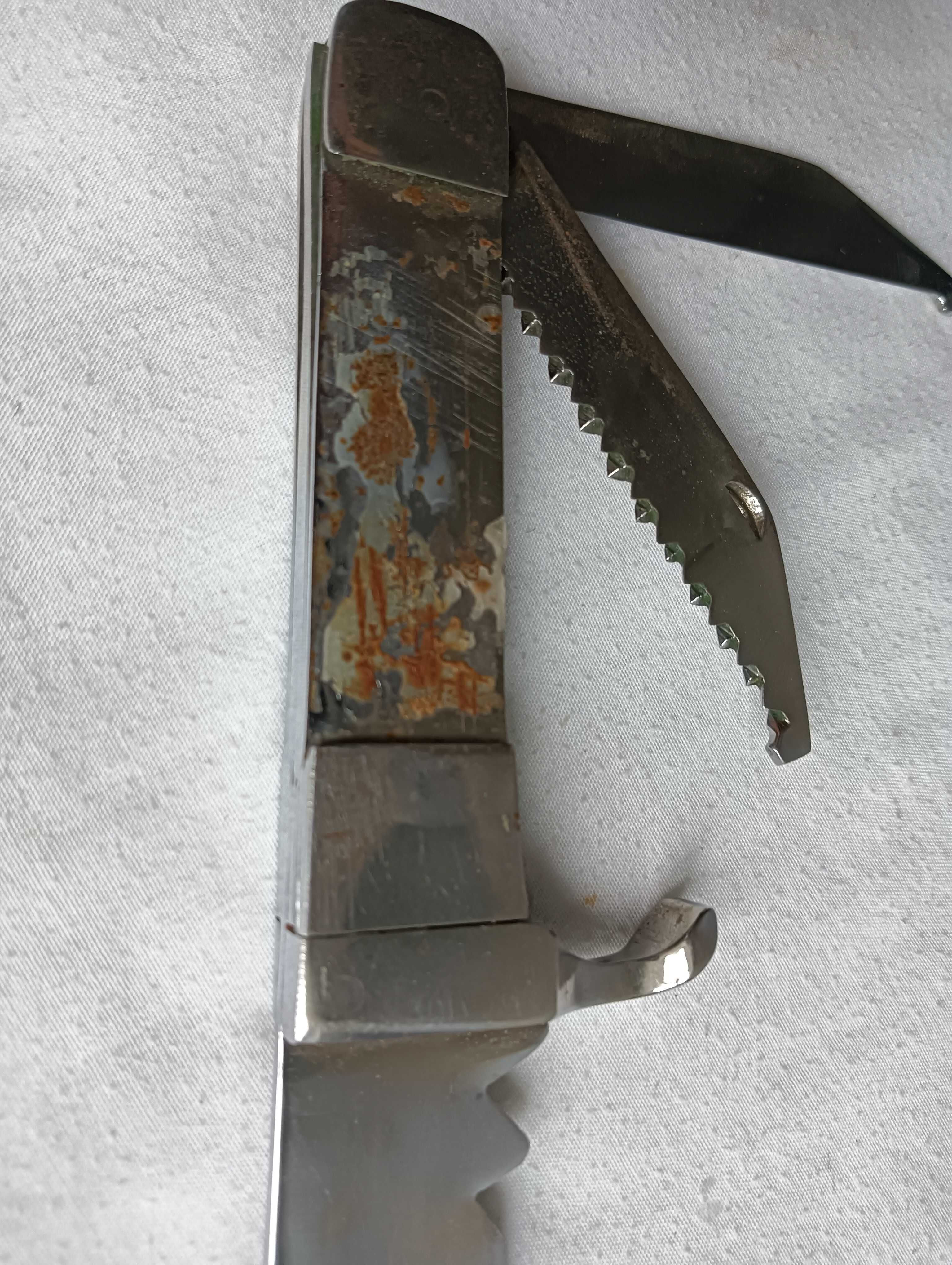 Stary kolekcjonerski nóż myśliwski