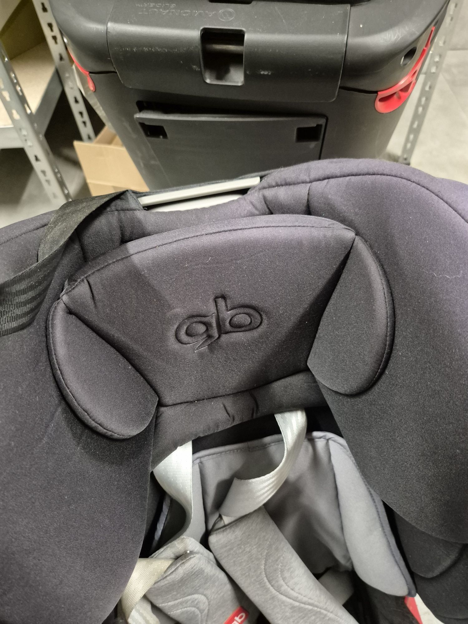 Fotelik samochodowy gb 9 do 18 kg i 15-36 kg. Isofix