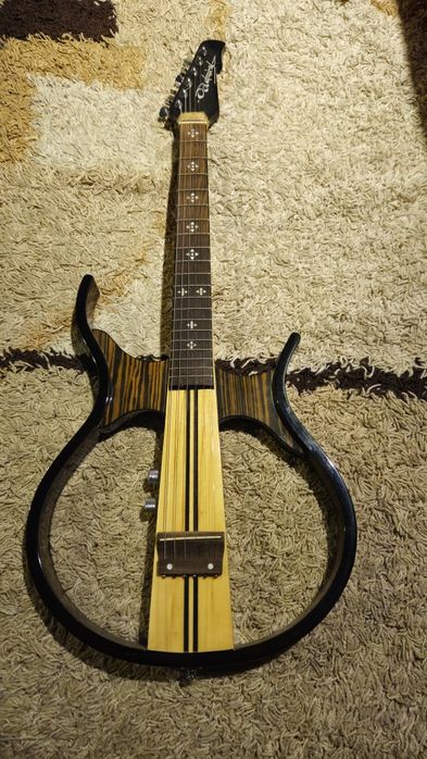 Silent гітара з можливістю грати в навушниках