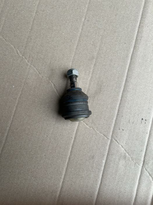 Продам шарову Mitsubishi Lancer yz1113rnp