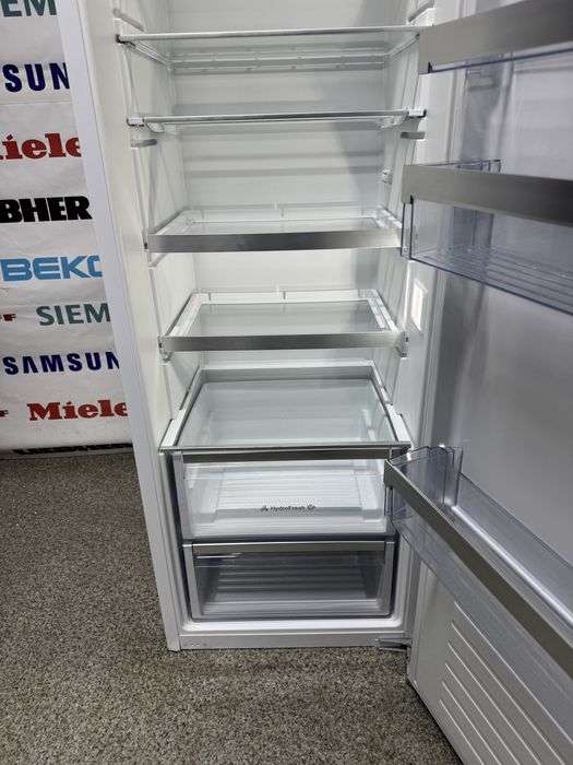 Холодильна камера вбудованого типу Neff (холодильник)