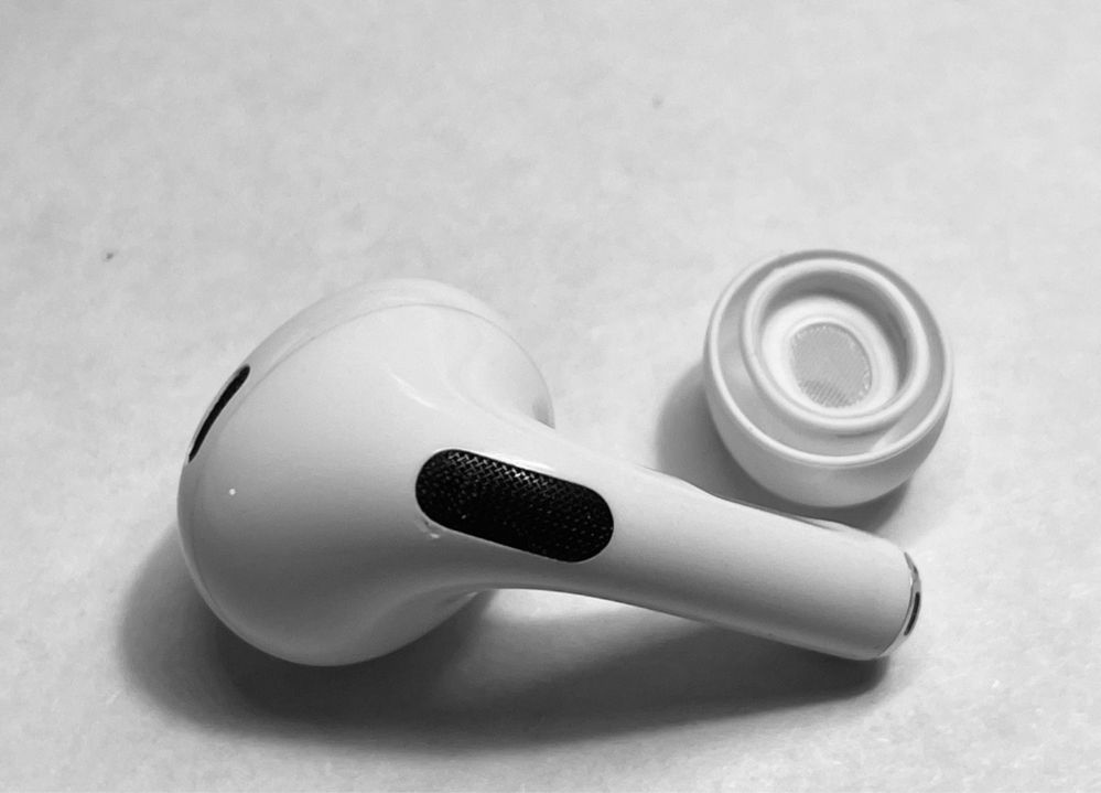 Правий навушник AirPods Pro 2 Gen А3047 А3048 А2698 А2699