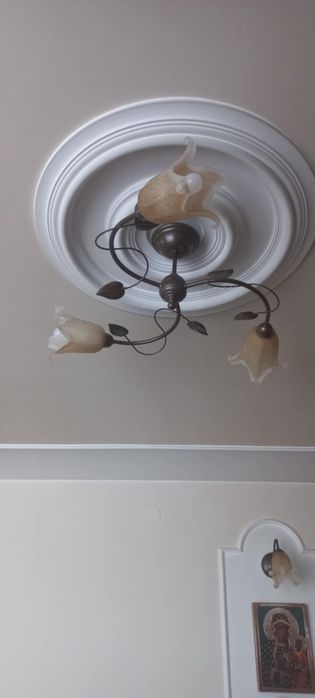 2 lampy plus kinkiet