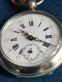 Relógio muito antigo de chave