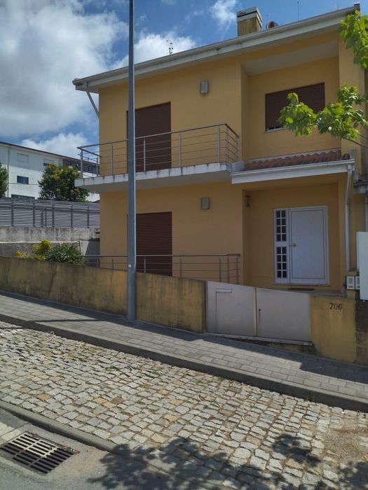 Moradia T4 centro de lousada