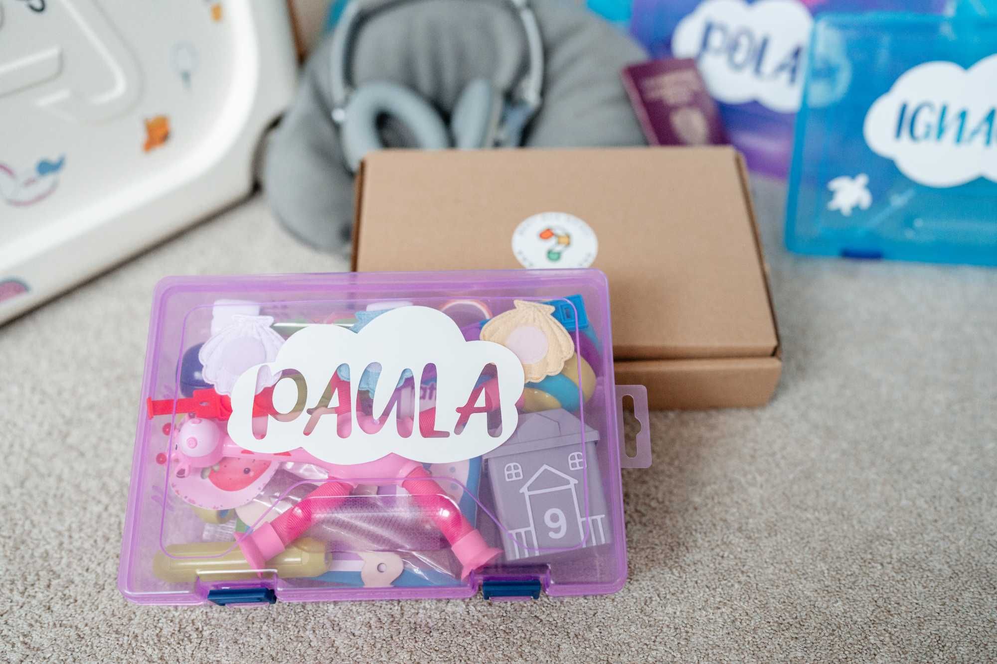 TRAVEL BOX Zestaw zabawek na podróż [0-18 miesięcy]