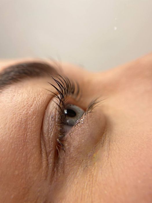 фарбування брів , нарощування вій,ламінування