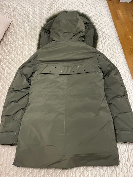 Зимова куртка в гарному стані
