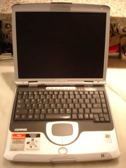 Portátil Compaq Presario 700