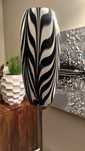 Lampa stojąca zebra, gruby szklany klosz.