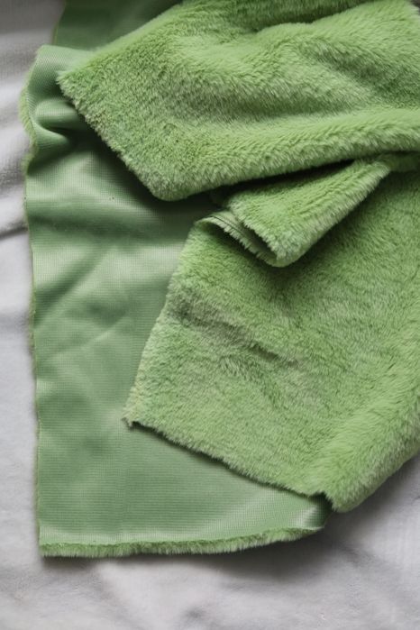 Мʼяка норка, зеленого кольору 50х50см
