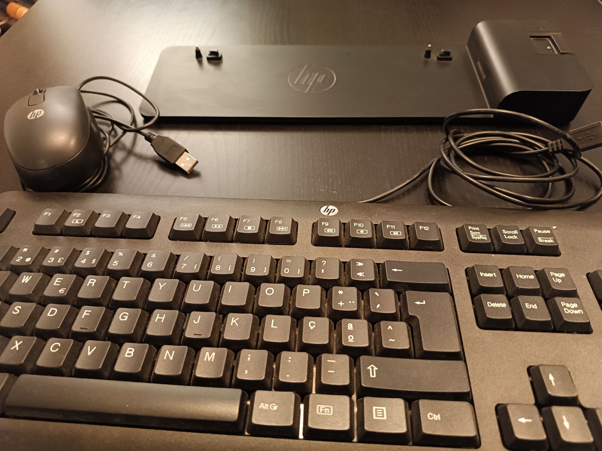 HP ultraslim Docking Station + teclado + rato