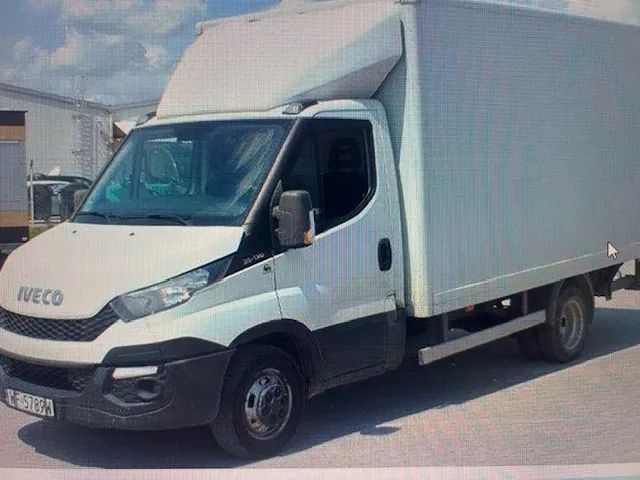 Iveco Iveco Daily 35C13  pojazd sprawny na blizniaku plus winda