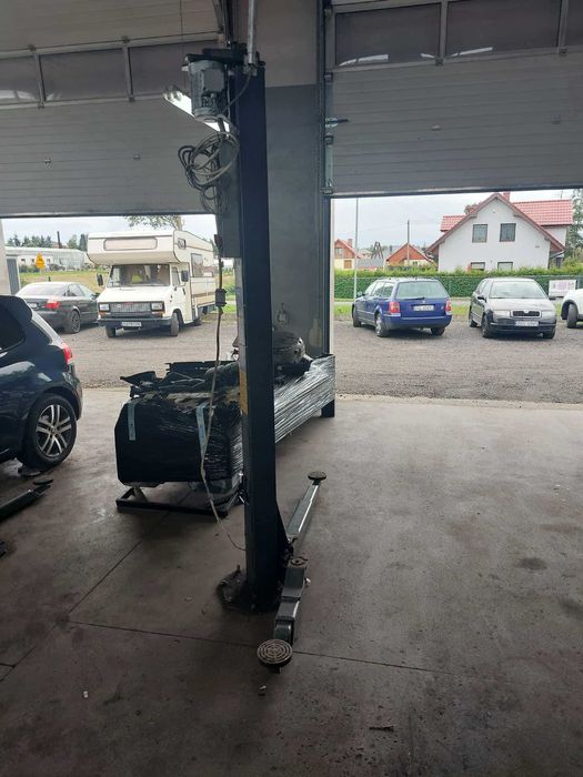 Podnośnik dwukolumnowy elektromechaniczny BOSCH VLE 2130E 2130 E