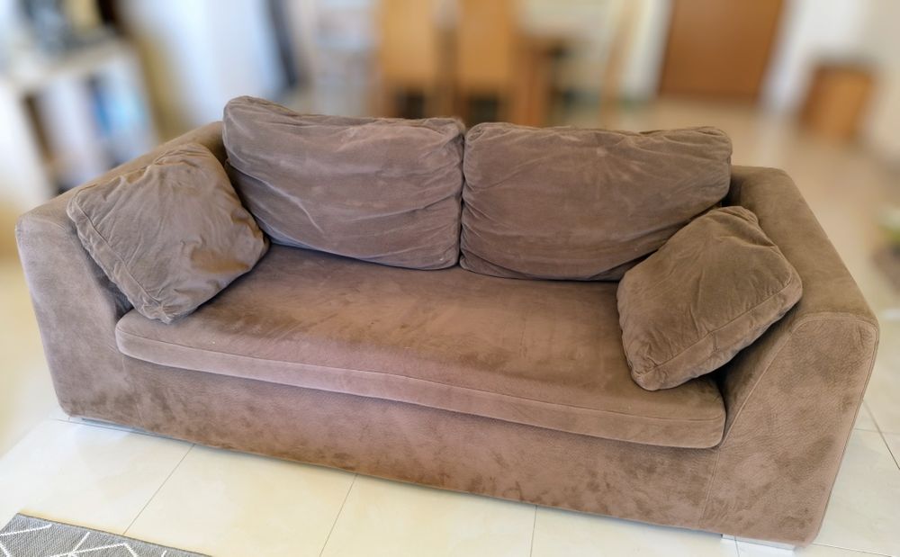 2 Sofás de veludo castanho