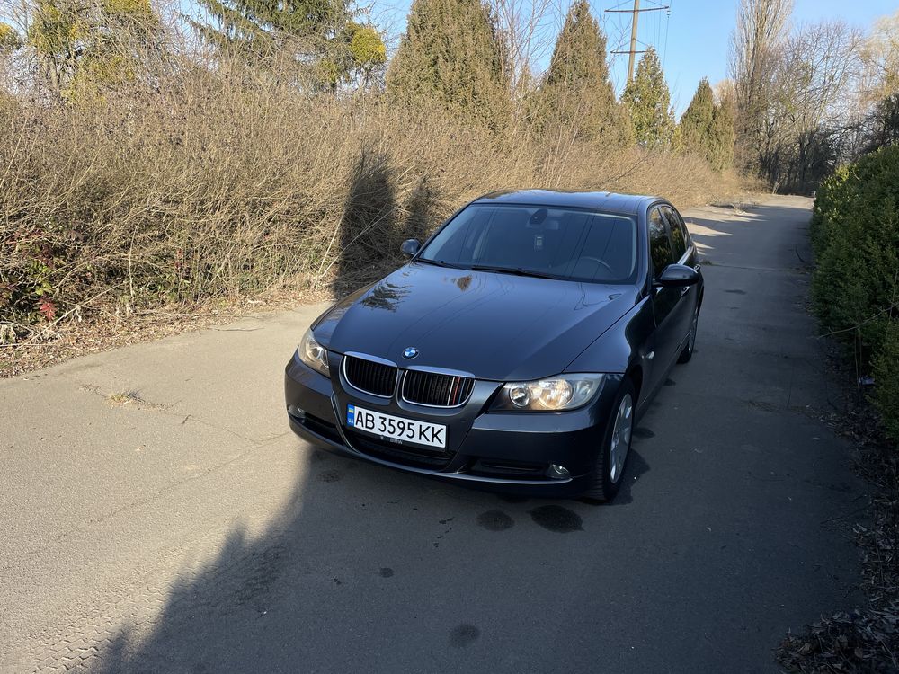 Авто BMW 318i