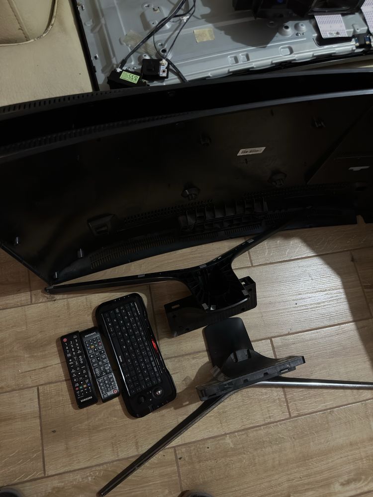 Samsung UE40KU6100k