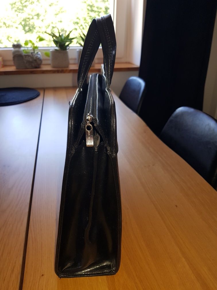 Elegancka aktówka damska torebka jak nowa