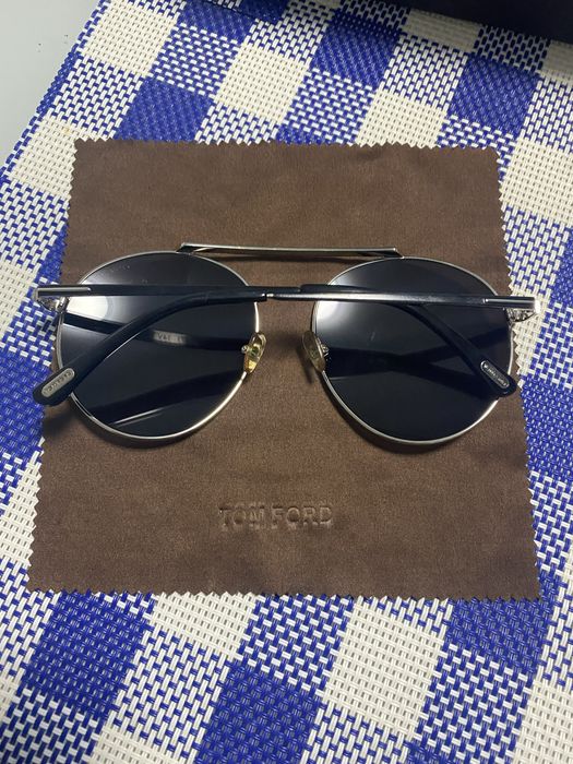 Продам солнцезащитные очки Tom Ford оригинал