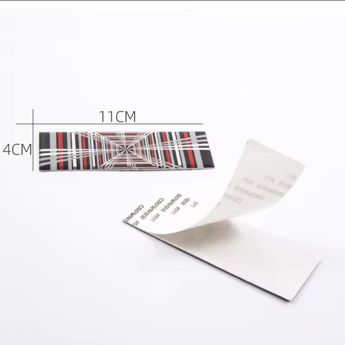 Шильдик, емблема, логотип, наліпка, Tesla Plaid