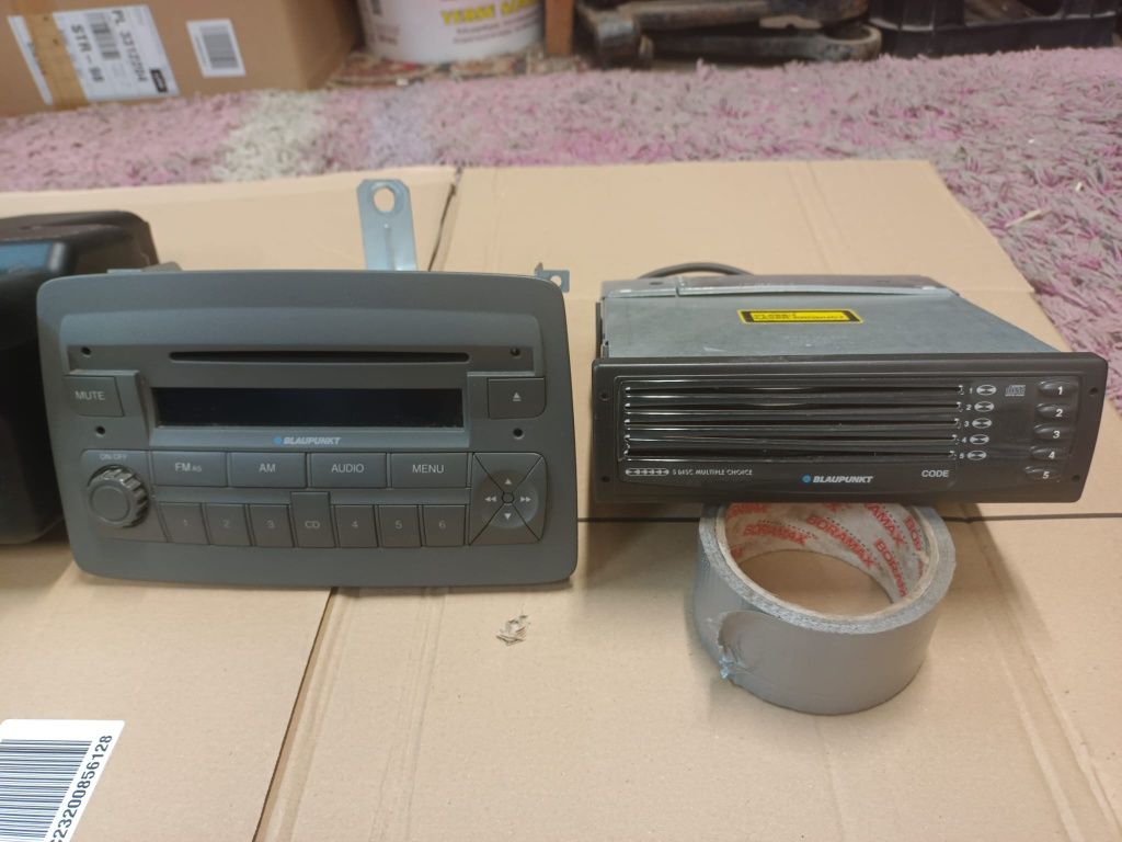 Fiat Panda II Radio oryginalny zestaw, zmieniarka na 5 płyt subbofer