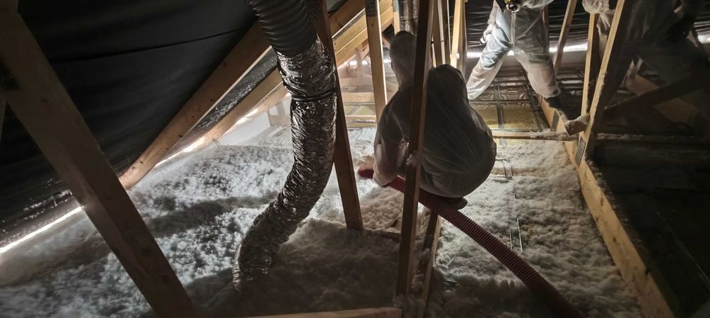 Wdmuchiwanie zasypy wełny, docieplenia, termomodernizacja, poddasza