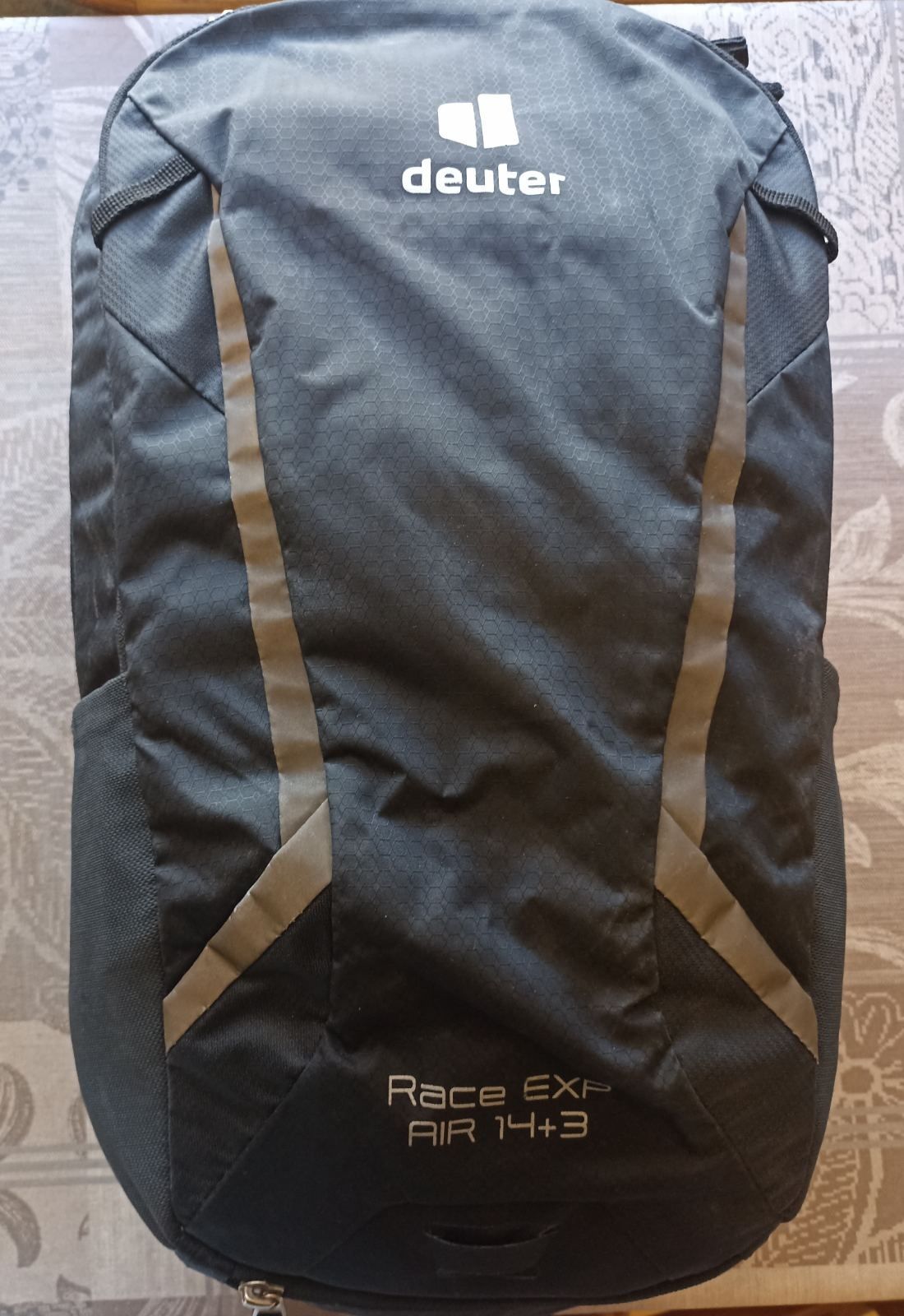 Велосипедний рюкзак (ЧОРНИЙ) Deuter Race EXP Air 14+3