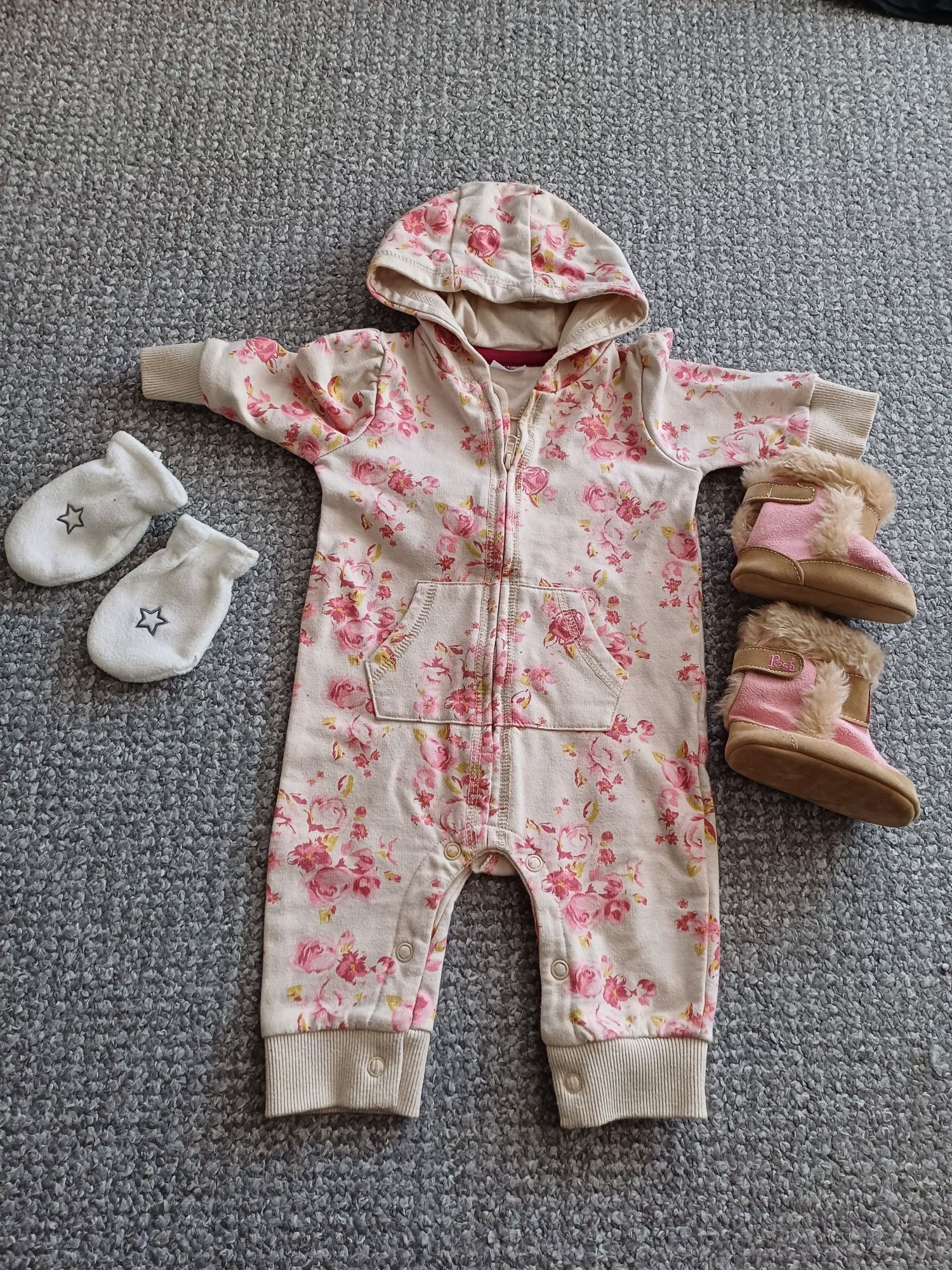 Kombinezon dres F&F 74 + rękawiczki + buty zimowe niechodki