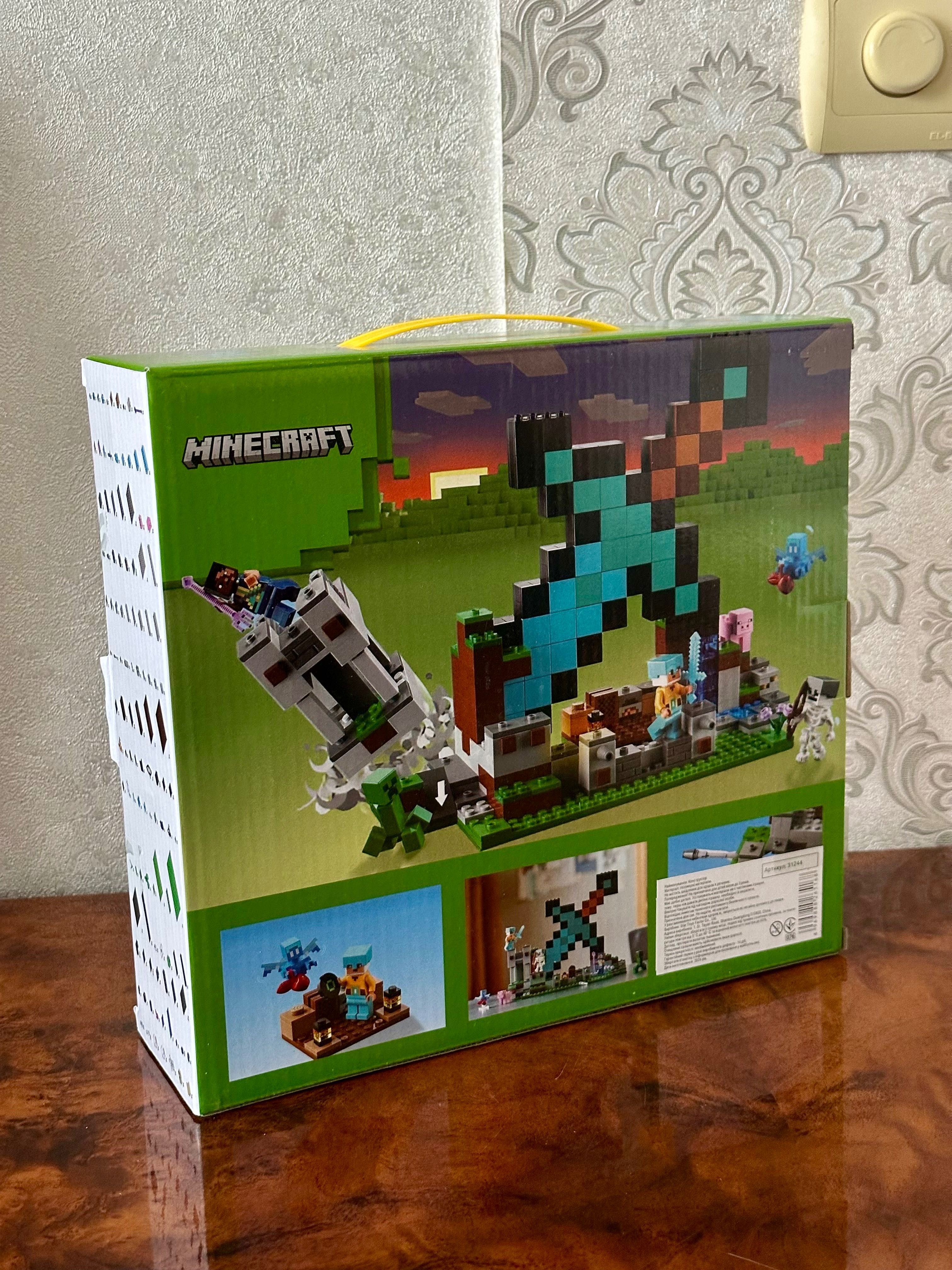 Конструктор Майнкрафт Застава меча . Конструктор Minecraft