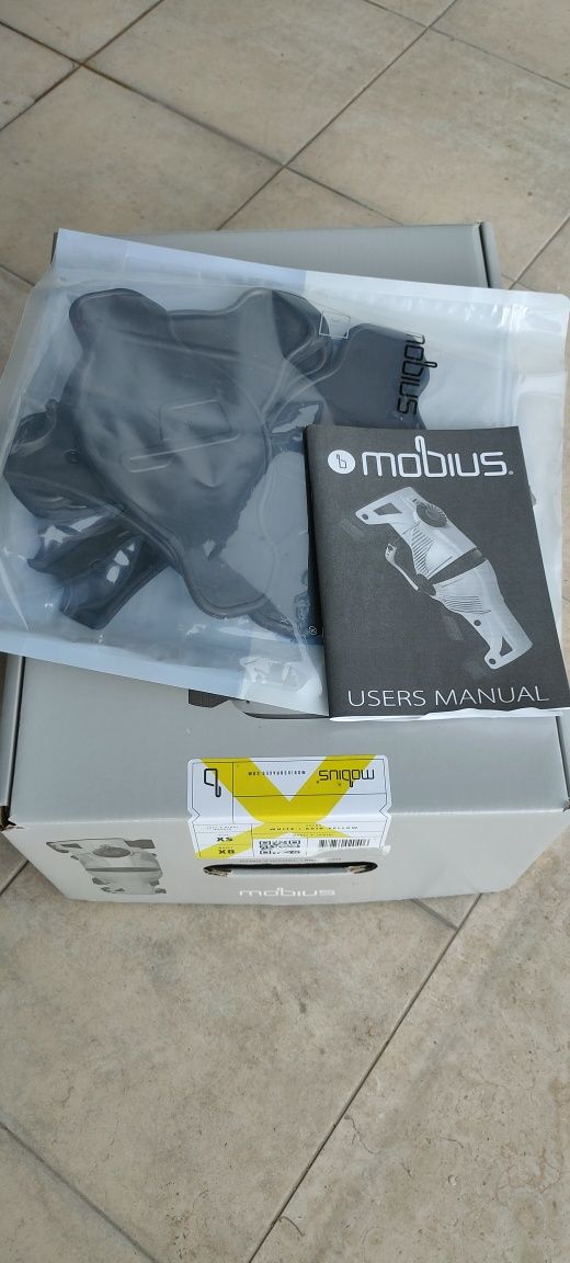 Joelheiras Ortopédicas Mobius X8