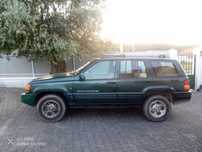Jeep Cherokee  2.5 troca mota 4