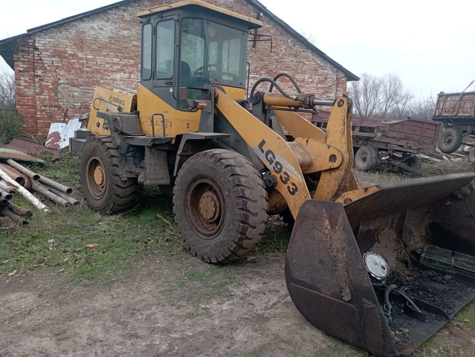 Фронтальный погрузчик SDLG 933L