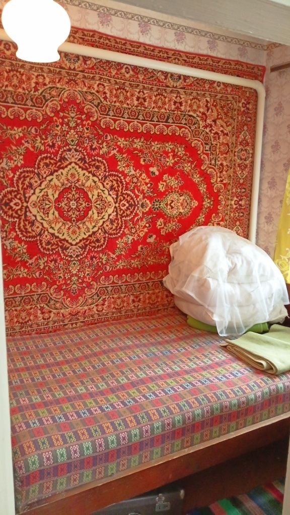 Продам  1/2 будинку.(Вулиця М. Грушевського. Стара назва Чекістів)