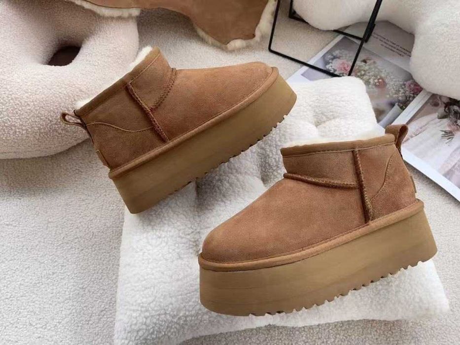 Buty płaskie UGG_Classic_Ultra_Mini_Platformie_R.40