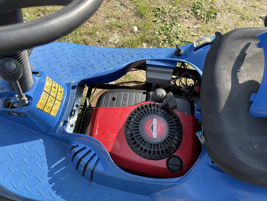 Traktorek z koszem Iseki silnik B&S 6,5 hp.